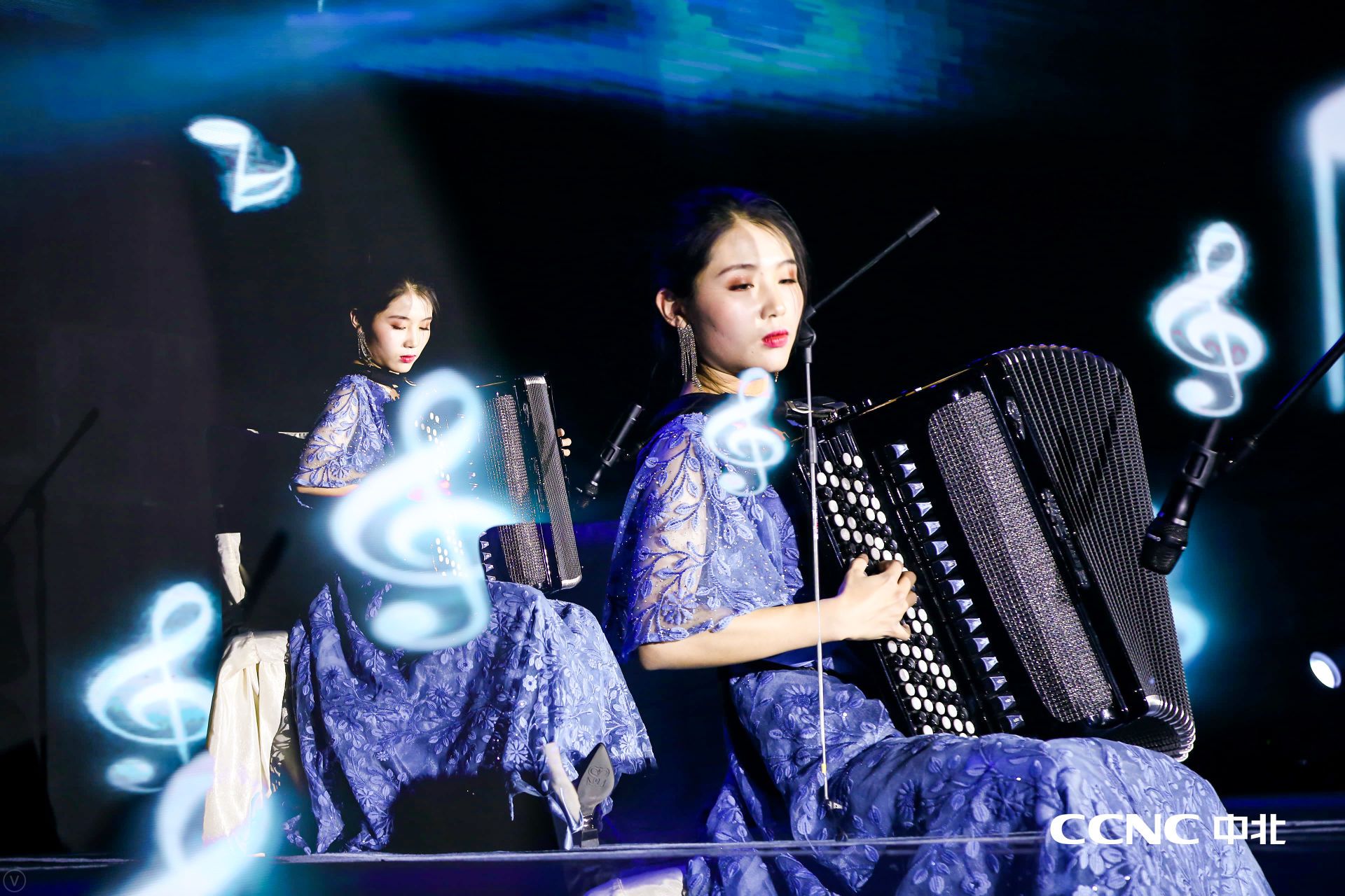 1578989422054043097.jpg 手風琴.jpg